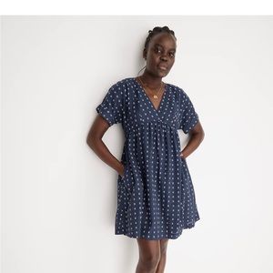 Madewell V-Neck Dolman-Sleeve Mini Dress in Textured Dot - Large